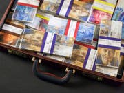 Der Bundesrat will internationale Empfehlungen gegen Geldwäscherei und Terrorismusfinanzierung umsetzen. Neue Regeln gelten für Vereine und für bestimmte Berater. (Bild: KEYSTONE/MARTIN RUETSCHI)