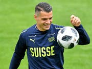 Granit Xhaka ist guter Dinge, dass er bald wieder ins Training einsteigen kann (Bild: KEYSTONE/WALTER BIERI)
