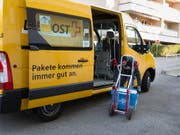 Eine elektronische ID soll den Handel im Internet erleichtern. Der Bundesrat hat einen Entwurf für ein E-ID-Gesetz verabschiedet. (Bild: KEYSTONE/GAETAN BALLY)