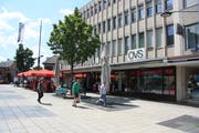 Die OVS-Filiale in Wil dürfte bald Geschichte sein. Die Mutterfirma Sempione Fashion hat die Liquidation des Geschäfts angekündigt. (Bild: Gianni Amstutz)