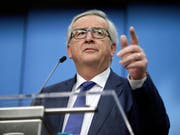 "Mehr Arbeit, weniger Korruption, Ernsthaftigkeit": EU-Kommissionspräsident Jean-Claude Juncker erzürnt mit seiner Forderung die Italiener. (Bild: KEYSTONE/AP/OLIVIER MATTHYS)