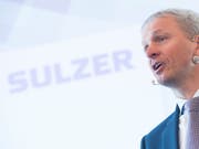 Sulzer-Chef Greg Poux-Guillaume ist zuversichtlich, trotz den Wirren um die US-Sanktionen gegen Grossaktionär Vekselberg ein starkes Halbjahr präsentieren zu können. (Bild: KEYSTONE/ENNIO LEANZA)