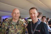 Waffenplatzkommandant und ehemaliger Mountainbike-Weltmeister: Felix Keller und Ralph Näf.