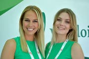 Zwei Ex-Missen und nun Tour-de-Suisse-Ehrendamen: Linda Fäh mit Dominique Rinderknecht.