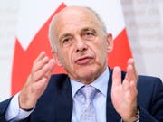 Laut Bundesrat Ueli Maurer hätte die Eidgenossenschaft rund eine Milliarde Franken in die Ausrichtung der Olympischen Winterspiele (Sion 2026) investiert. Das werde mit dem Nein der Walliser Bevölkerung hinfällig. (Bild: KEYSTONE/ANTHONY ANEX)