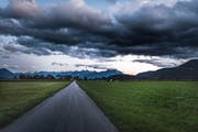 Altstätten: Regenwolken überm Rheintal