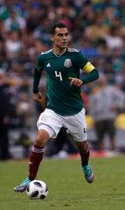 Der älteste Feldspieler der WM: Der 39-jährige Rafael Marquez. (Bild: Rebecca Blackwell/AP)