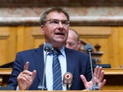 Toni Brunner (SVP/SG) wirbt im Nationalrat für die Selbstbestimmungsinitiative der SVP. Der Bundesrat und das Parlament empfehlen dem Stimmvolk, diese abzulehnen. (Bild: KEYSTONE/ANTHONY ANEX)