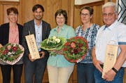 Die Jubilare Barbara Götz, Philipp Frei, Ruth Götsch, Corinne Widmer und Stefan Rimensberger. (Bild: Monika Wick)
