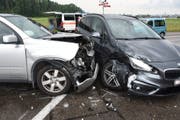 Ein 58-Jähriger übersah ein abbiegendes Auto. (Bild: Kapo SG)