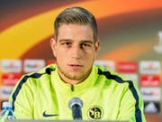 Bekenntnis zum Schweizer Meister: Goalie David von Ballmoos verlängert bei YB seinen Vertrag vorzeitig (Bild: KEYSTONE/THOMAS HODEL)