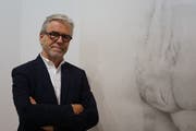Der Luzerner Galerist Urs Meile an der Art Basel. (Bild: Edith Arnold)