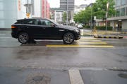 Bild vom Unfallort an der Alpenstrasse. (Bild: Zuger Polizei)