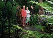 Die drei Initianten der Ausstellung (von links): Beat O. Iten, Annemie Lieder und Urs Sibler. (Bild: Stefan Kaiser (Sins, 12. Juni 2018))