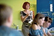 Annamarie Bürkli während einer Französischlektion. (Bild: Corinne Glanzmann (Eschenbach, 25. Mai 2018))
