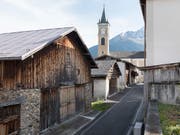 Der Ständerat hat die Umnutzung nicht mehr benötigter Ställe und Scheunen zur Wohnnutzung im zweiten Anlauf abgelehnt. Doch das Thema bleibt auf der politischen Agenda. (Bild: KEYSTONE/CHRISTIAN BEUTLER)