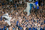 FCL-Fans sorgen für Stimmung in der heimischen Arena (Bild: Alexandra Wey / Keystone (Luzern, 22. April 2018))