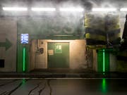 Unterhaltsarbeiten im Gotthardstrassentunnel: Die A2 zwischen Göschenen und Airolo bleibt während acht Nächten gesperrt. (Bild: KEYSTONE/ALEXANDRA WEY)