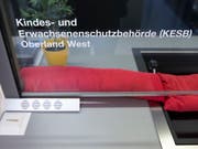 Das Parlament lehnt ein Beschwerderecht der Gemeinden bei Massnahmen der Kindes- und Erwachsenenschutzbehörde (Kesb) ab. (Bild: KEYSTONE/PETER KLAUNZER)