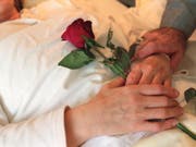 Sterbehilfeorganisationen sollen sich in Baselland künftig an den bei den Behörden entstandenen Kosten beteiligen müssen. (Bild: KEYSTONE/MARTIN RUETSCHI)