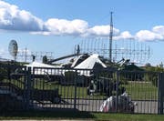 Auch Radaranlagen, Helikopter und Flugzeuge sind zu besichtigen. (Bild: Christian Brägger)