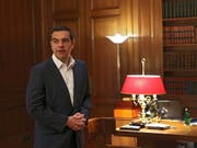 Der griechische Regierungschef Alexis Tsipras habe nicht die Mehrheit, um einen Kompromiss im Namensstreit zwischen Mazedonien und Griechenland zu unterzeichnen. Die konservative griechische Oppositionspartei Nea Dimokratia (ND) hat daher am Donnerstag ein Misstrauensvotum beantragt. (Bild: KEYSTONE/EPA ANA-MPA/ORESTIS PANAGIOTOU)