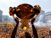Meister YB startet gegen die Grasshoppers in die neue Saison (Bild: KEYSTONE/PETER KLAUNZER)