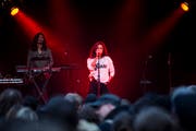 Die Libanesin Yasmine Hamdan überzeugt am B-Sides Festival auf dem Sonnenberg. (Bilder: Manuela Jans-Koch, 14. Juni 2018)