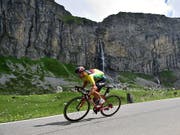 Der Leader Richie Porte vom Team BMC auf dem Weg von Fiesch nach Gommiswald (Bild: KEYSTONE/GIAN EHRENZELLER)