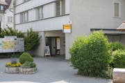 Noch bis Ende Oktober betreibt die Post eine eigene Filiale an der Neudorfstrasse in Kirchberg. (Bild: Claudio Weder)