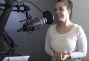 Moderatorin Stephanie Gisler bei Aufzeichnungen. (Bild: PD)