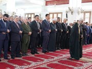 Der syrische Präsident Baschar al-Assad beim Eid-al-Fitr-Gebet in einer Moschee in Tartus. (Bild: KEYSTONE/EPA / SANA/SANA HANDOUT)