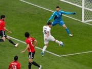 Der Uruguayer Luis Suarez scheiterte wenige Sekunden nach der Pause an Ägyptens Keeper Mohamed El-Shenawy (Bild: KEYSTONE/AP/VADIM GHIRDA)