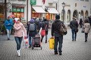 Einkaufen im Ausland (hier in Konstanz) ist bei Schweizern beliebt. Walter Meier setzt sich dafür ein, dass Kunden im In- und Ausland betreffend der Mehrwertsteuer gleich behandelt werden. (Bild: Michel Canonica)