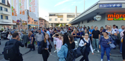 Chaos am Bahnhof Winterthur. (Bild: Keystone/Markus Laeng)