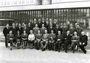 Das Lehrerkollegium des Kanti-Untergymnasiums im April 1967 mit seinem Rektor Hans Marfurt (vordere Reihe, 5. von links). (Privates Archivbild)