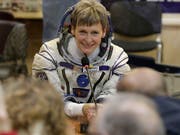 Niemand war bisher länger im All als die US-Astronautin Peggy Whitson. Nun zieht sie sich zurück. (Bild: KEYSTONE/AP POOL/DMITRI LOVETSKY)