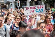 Lesben demonstrieren an der Zurich Pride für gleiche Rechte. (Bild: Ennio Leanza/KEY (Zürich, 16. Juni 2018))