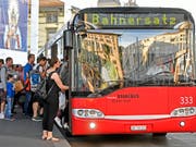 Wer am Samstag mit dem Zug in die Ostschweiz reisen will, sollte das besser sein lassen. Nach einer Entgleisung eines Güterzuges ist die Ost-West-Achse bis am Sonntagmittag lahmgelegt. (Bild: KEYSTONE/WALTER BIERI)