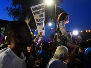 Kundgebung der Parkland-Überlebenden in Chicago, zu Beginn ihrer Bustour (Bild: KEYSTONE/AP/ANNIE RICE)