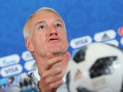 Im Auftaktspiel gegen Australien klar favorisiert: Frankreich mit Nationaltrainer Didier Deschamps (Bild: KEYSTONE/AP/DAVID VINCENT)