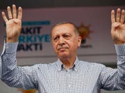 Der türkische Präsident, Recep Tayyip Erdogan, hat am Samstag einen Angriff seines Militärs auf PKK-Mitglieder im Nord-Irak bekanntgegeben. (Bild: KEYSTONE/AP POOL Presidency Press Service)