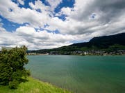 Wegen Spielschulden wurde katholischer Pfarrer von Küssnacht SZ nach mehr als 20 Jahren von seinen Aufgaben entbunden. (Bild: KEYSTONE/SIGI TISCHLER)