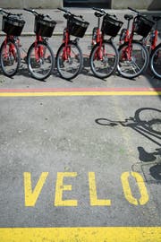 In anderen Städten sind Veloverleihsysteme längst etabliert. (Bild: Gian Ehrenzeller/Keystone)