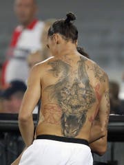 Zlatan Ibrahimovic' Rücken ziert ein brüllender Löwe. (Bild: imago)