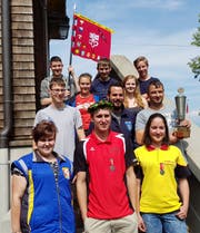 Die Tagessieger des Jungschützen-Wettschiessens in Stans: Gruppenbild der SG Wolfenschiessen. (Bild: PD)