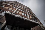 Aussenansicht der Gemeindeverwaltung Emmen. Bild: Pius Amrein (16. November 2017)