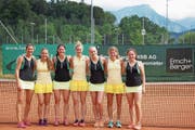 Das erste Frauenteam vom Allmend Luzern spielt um den Aufstieg in die NLB (von links): Corinne Erni, Lea Amrhein, Sina Amrhein, Nicole Riner, Alexandra Wimmer, Selina Kaufmann und Joelle Condrau. (Bild: pd)
