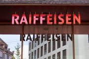Logo der Raiffeisenbank am Hauptsitz in St. Gallen. (Bild: Gaetan Bally/Keystone)