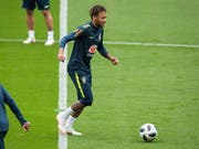 Neymar arbeitet im Kreis des Nationalteams an seiner Rückkehr ins Wettkampfgeschehen (Bild: KEYSTONE/EPA/PETER POWELL)
